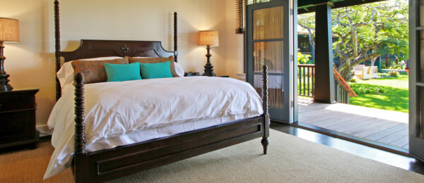 Courtyard View - Double Occupancy - 1 King Bed